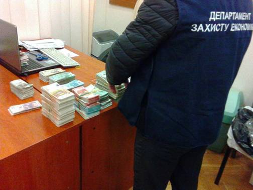 Повертаючись до опублікованого: На Львівщині поліція накрила два незаконних пункти обміну валют