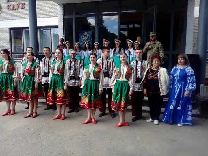 Аматорські колективи Ходорівської ОТГ виступили з концертом перед військовими навчального центру