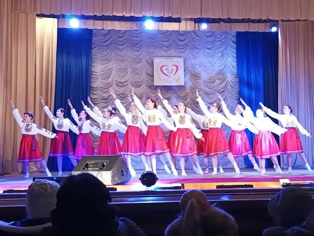 ансамбль народного танцю «Барви Ходорова» 