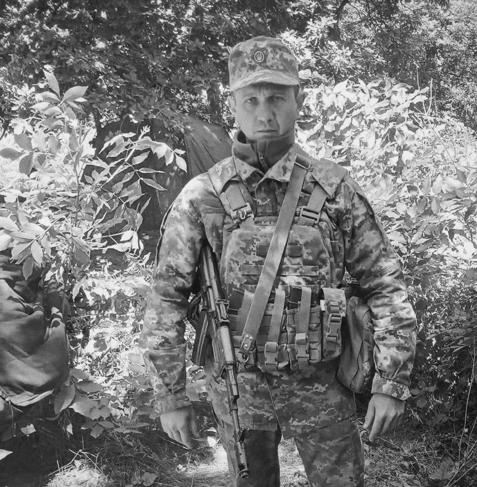 Молодший сержант Ігор Долик